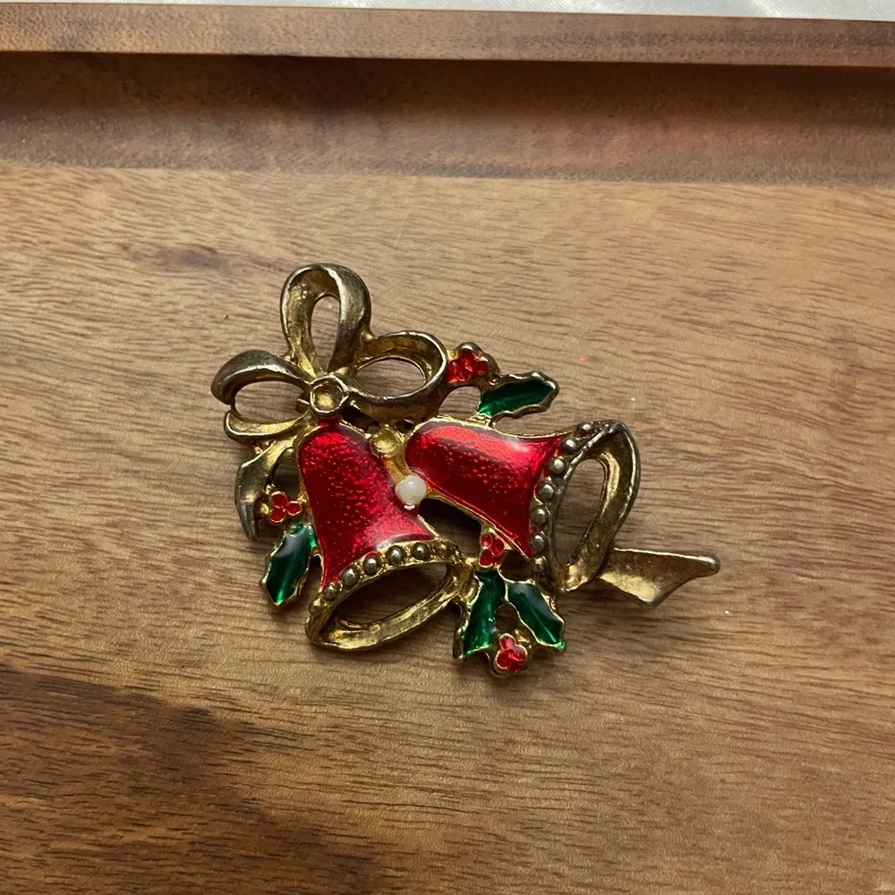 Vintage Christmas Bells Brooch‎ Estate Jewelry Enamel Festive Colorful 2”